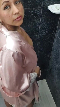 Mari mandi dengan saya cinta