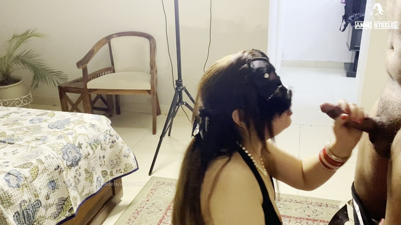 Anne Steele: Hete Indische vrouw gedeeld met vriend - Anne Steele - deel 1