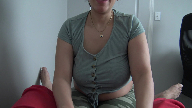 Stepmom Susan: La vera matrigna mostra il suo buco del culo e...