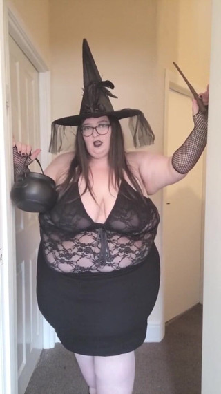 SSBBWLadyBrads: Den feta ssbbw mobbaren häxan