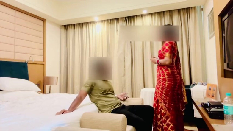 Nisha bhabhi ki chudai: После свадьбы в первый раз трах в отеле с бойфрендом