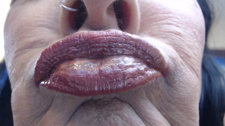 Abby Anna: Hůlka zlatá lesklá super pucker zblízka
