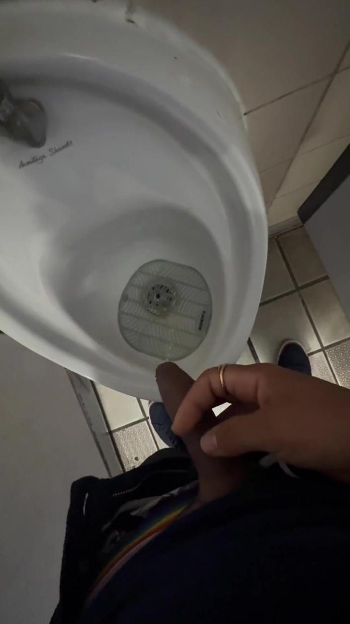 Kadu: Londra'da umumi tuvalette seyir