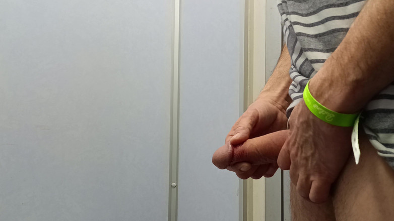 Rockardglans: Veřejné toalety Chcaní, Honění, Cumming Zblízka nošení džín - Rockard Daddy