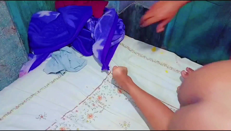 Puja bhabhi hot: Didi ngentot kontolku dan jilat memeknya juga.