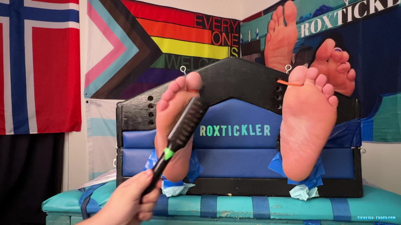 Ticklish Chubs: La prima volta di paffuto oscar