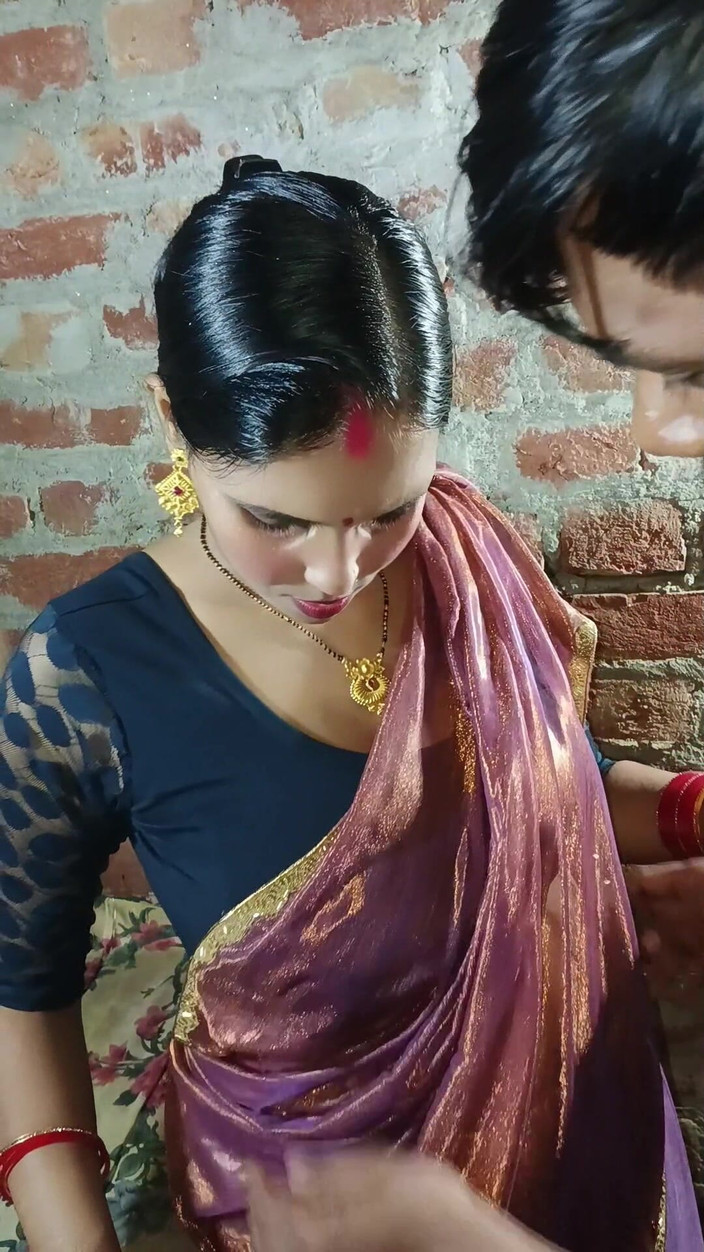 Renudbf: 友人の魅力的な妻にキスをしすぎて、彼女の膣が濡れてしまい、彼女はセックスにOKしました。