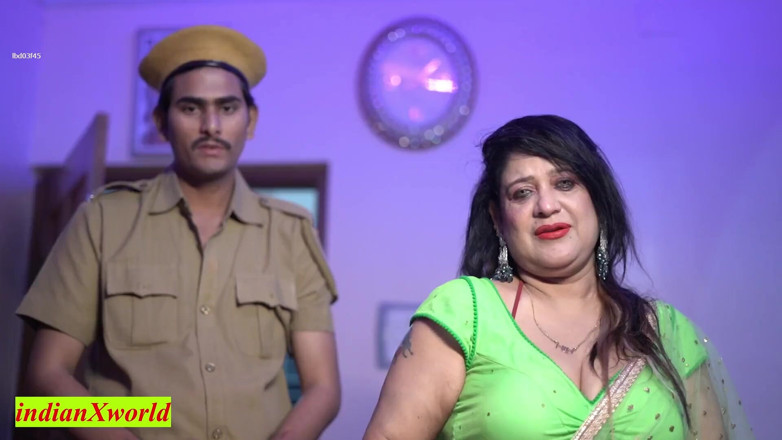 Indian Xshot: Fată superbă face sex brusc cu Gardianul hotelului! Sex fierbinte...