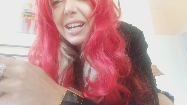 savannahamatoriale: Lavinia la mistress rossa italiana, parla con il suo verme