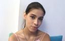 Argentina Latina Amateurs: Roztomilá amatérská teenagerka Sol má zničenou kundičku v porno castingu