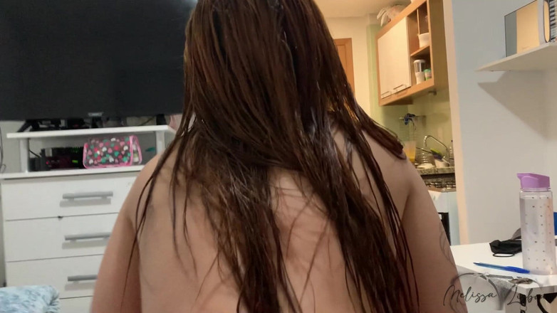 MelissaLisboa: Mijn eerste video op mijn 18e, borstvoeding en mijn kont geven...
