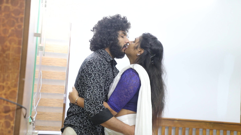 Vaigavarun45: 結婚直前の花嫁が浮気する花婿と、義理の兄弟と熱いセックスを楽しみ、性的欲望を体験する
