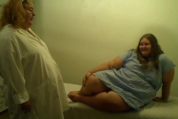 BBW nurse Vicki adventures with friends: Nurse Vicki Lances Angie's Boil