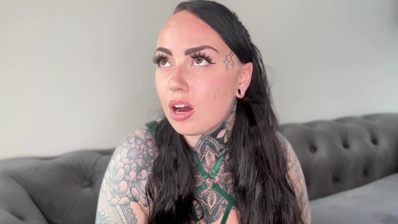 Miss Valentina: Il fidanzato sissy femminizzato