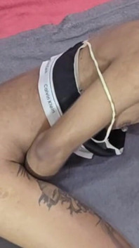 Sexy coura dává svému zadku 0% kundičky