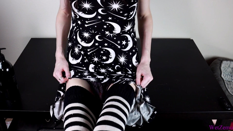 WetZemu: Halloween whore cums a month early