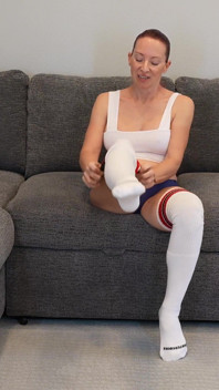 Super sexy dlouhá ponožka try on Haul - Ponožky Fetiš E05 - MILF Stella