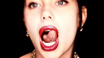 Goddess Misha Goldy: Hookah smoking  & glossy lipstick fetish & smelling & teasing & kissing