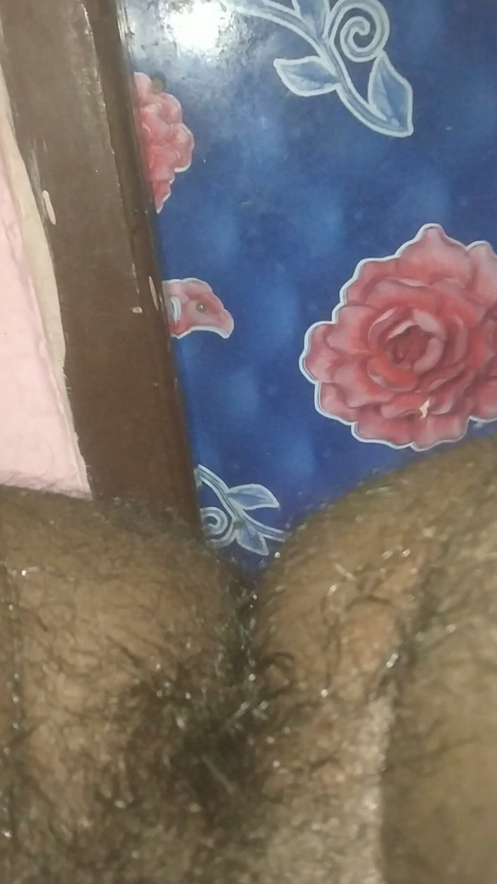 Tamil 10 inches BBC: Tamil10inches великий чорний член прокидається, дрочить і трахається, самообстеження