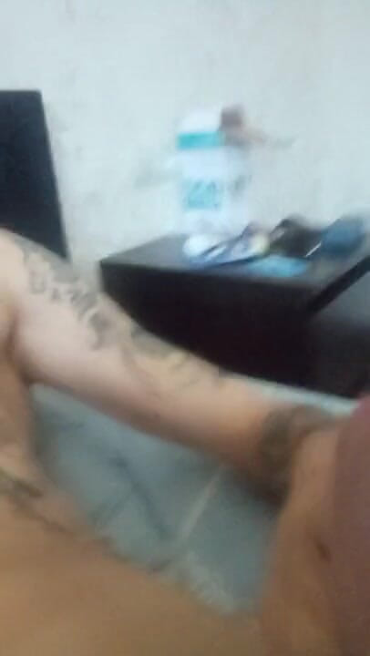 My big dick close up for you: Mă joc cu pula mea dulce