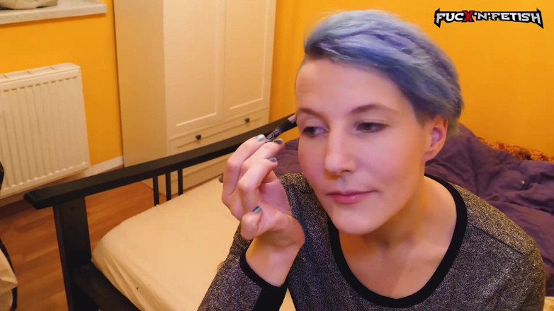 Fuck n Fetish: Clip 92A, maquillage avec Amelia