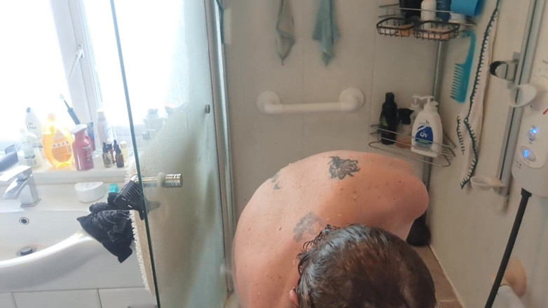 ZenitheBloodRose: Squirt in doccia