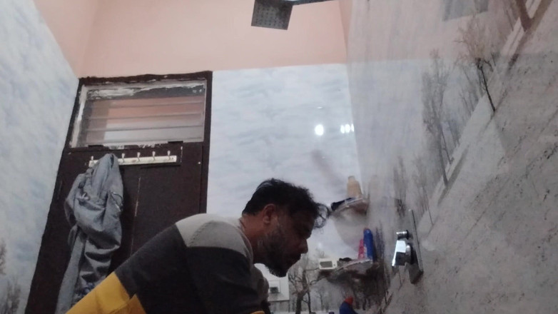 Austin Rose: Sugar Daddy se baigne à poil