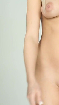Casting Naomi