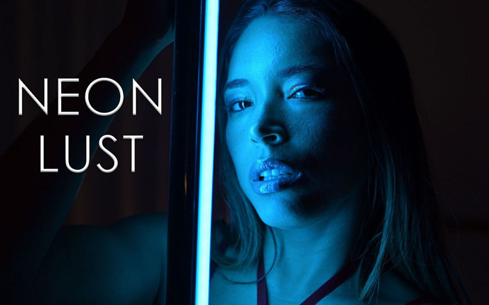 Sensual-X: Neon lust - дівчата-лесбіянки показують за кадром кадри