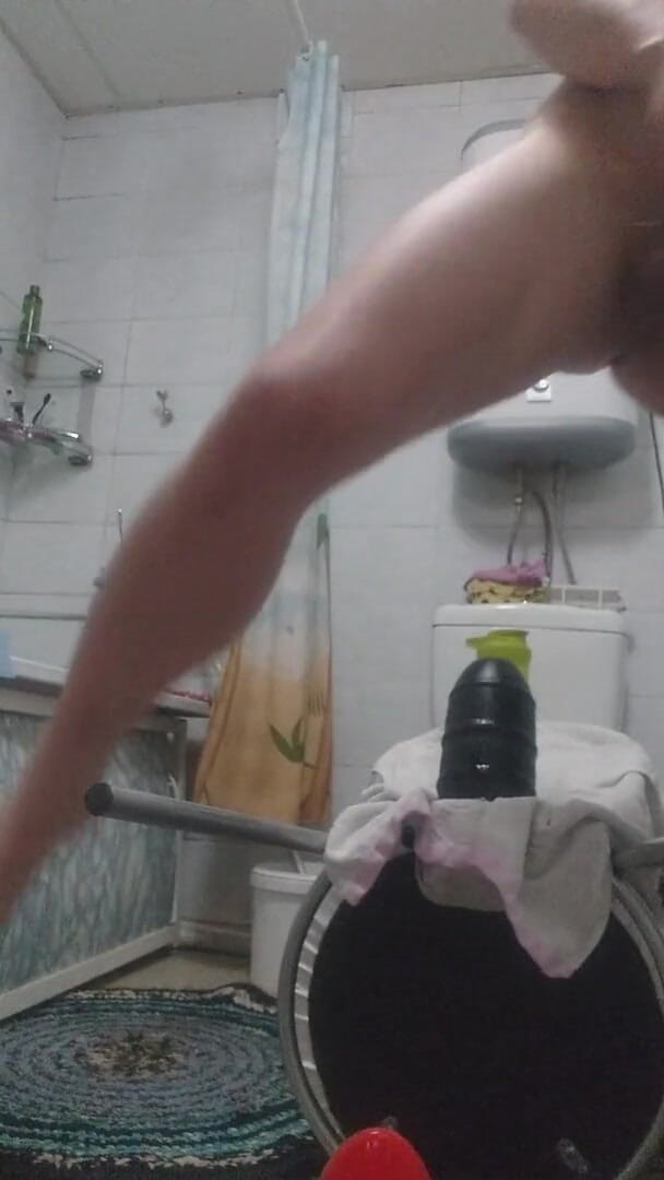 Annyfist: My Anal Gigant