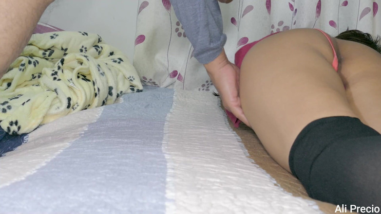 Ali Precio: Artık lütfen, amım acıtıyor, siyah yarak çok büyük