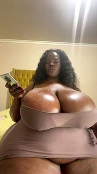 Bbw da đen vú trêu chọc