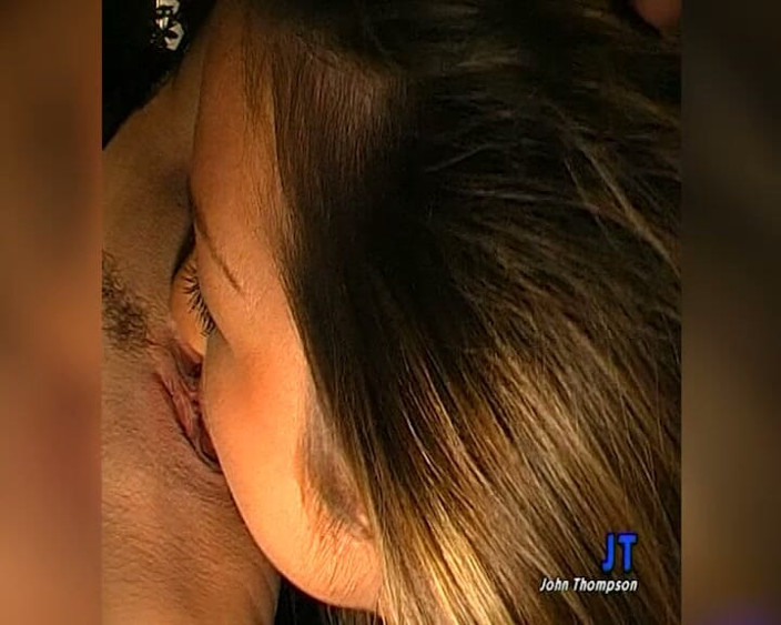 German Hardcore Gangbang: 자지를 빨고 야생 그룹 난교에서 여러 얼굴을 하는 발정난 갈색 머리