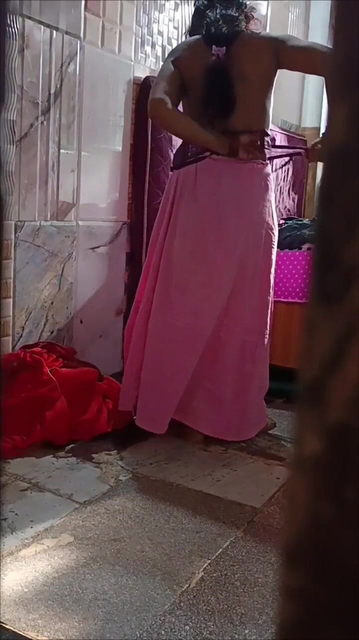 Bobyta bhabhi: Индийский паренек дези трахает ее золовку