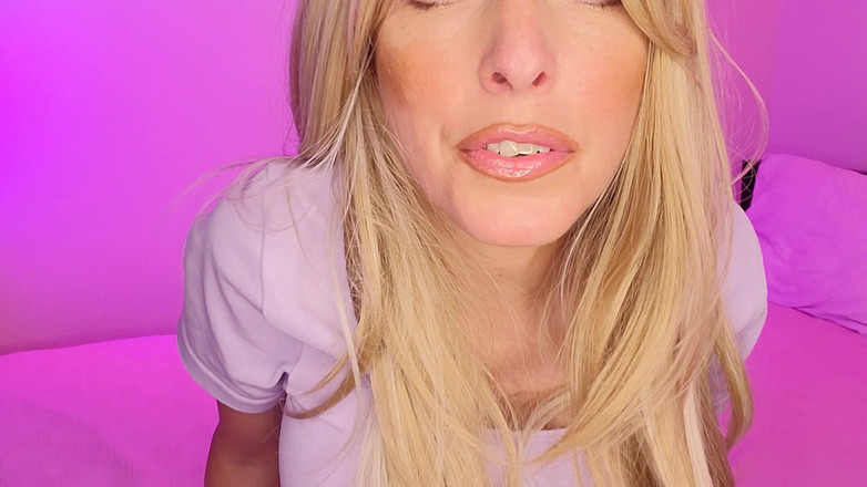 Brenna Lilac: सौतेली मम्मी आपके जन्मदिन की पार्टी को निगल जाती है