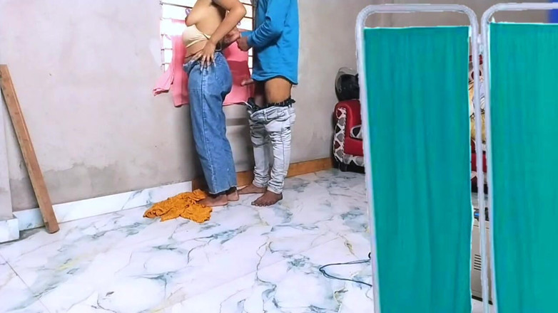 Fantacycutting: Hintli kız arkadaşının erkek arkadaşıyla eğleniyor ve gerçek rol yapıyor