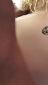Anální creampie zezadu