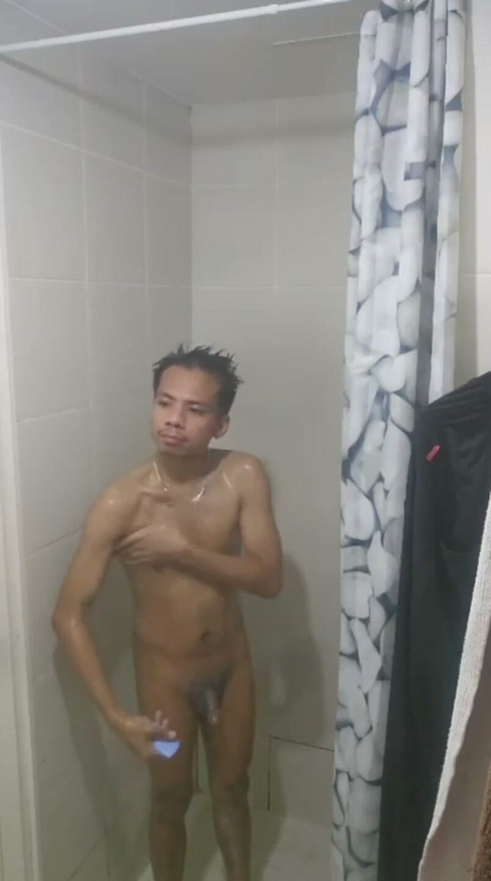 Fleshlab studios: Pinoy Twink Get Hard Under the Shower