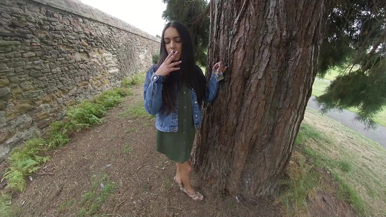 VR smokers HD-2D Videos Only: Kim Model - Mighty Oak