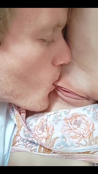 Nicole çok azgınken yeni videoları düzenliyorum