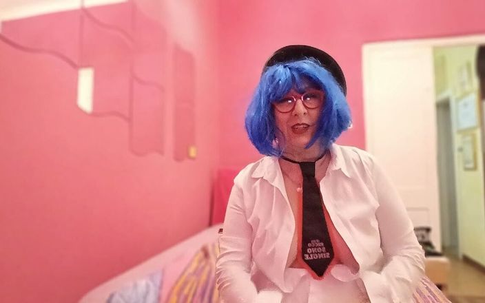 Veronica Rossi: Veronica Rossi Official - Your Trash Pornstar Seeks Husband