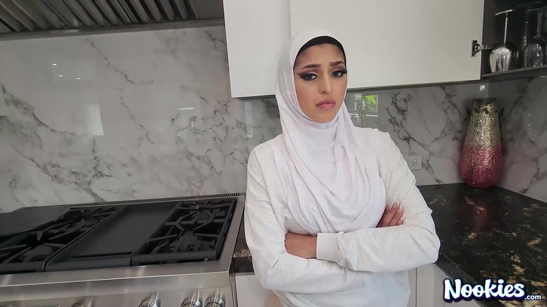 Nookies: Rivalité excitée - une série en hijab
