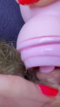 Testen van clitoris poesje likken speeltje