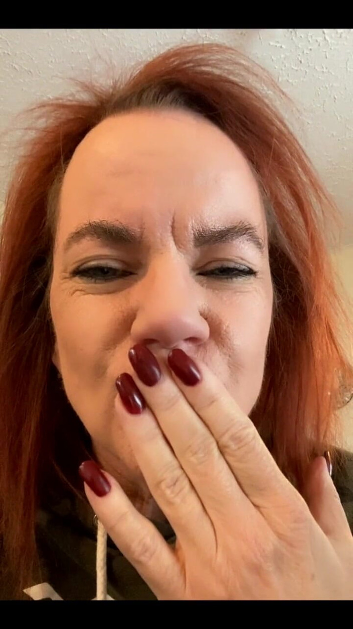 Ms Amanda: Just a Kiss