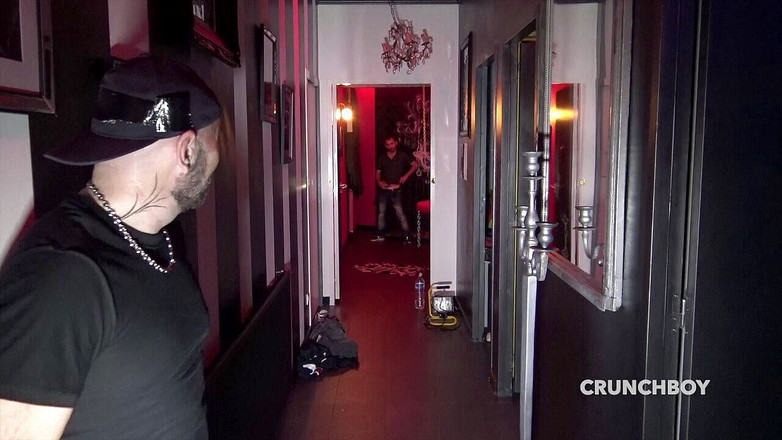 Straight boys but needing sex: Jess Royan knullade barbacka av ung rak pojke