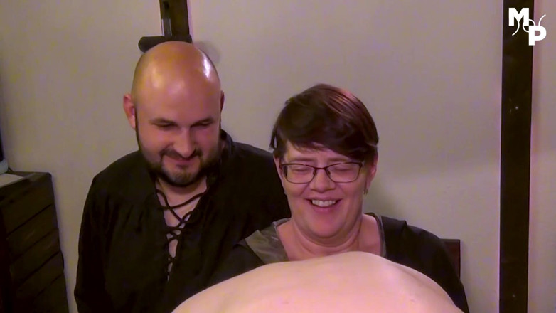 Schwester Sandra: Dominatrix Sandra y Marcus Pollack fisting su bi-esclavo