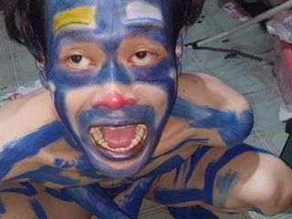 Clown likes to play with colors: जोकर जोकर चिकन