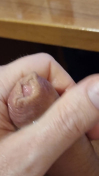 Melancap dengan pancutan cepat, pancutan mani batang besar
