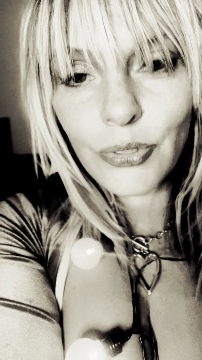 Whitneylane: Chanter au père Noël et être sa salope libre de Noël