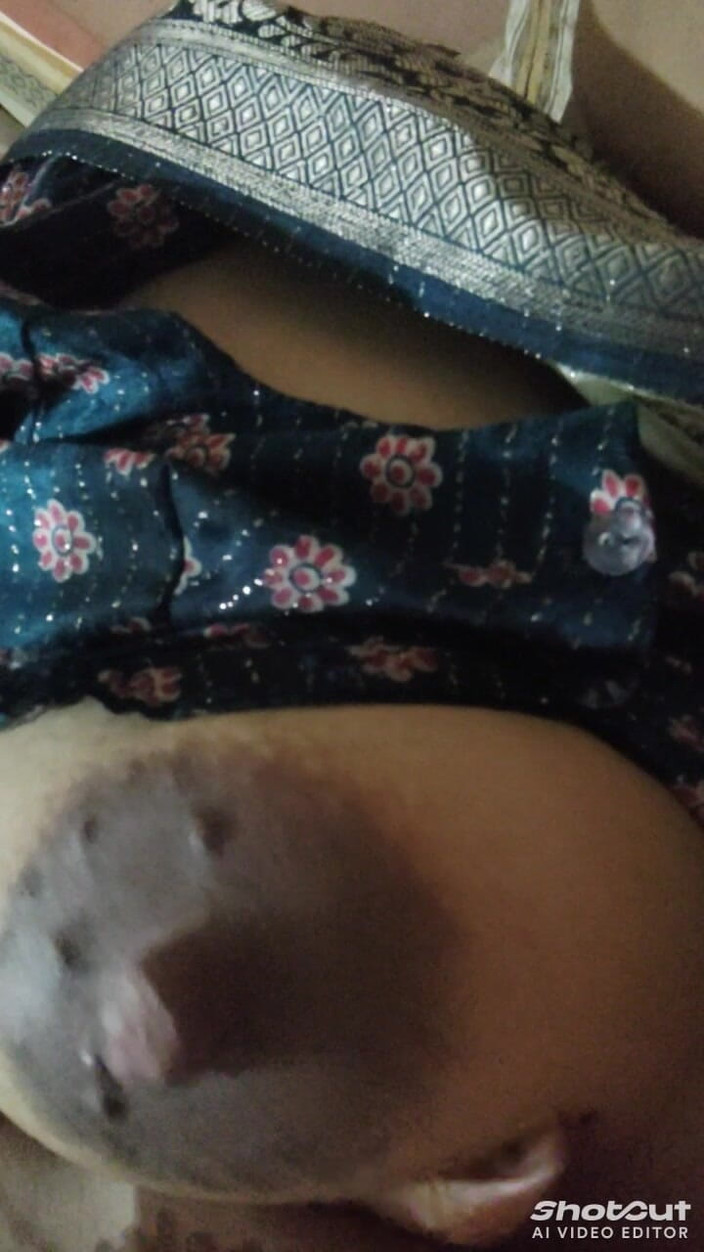 Dr_doom21: 인도 바비 Ke Desi Chuchi